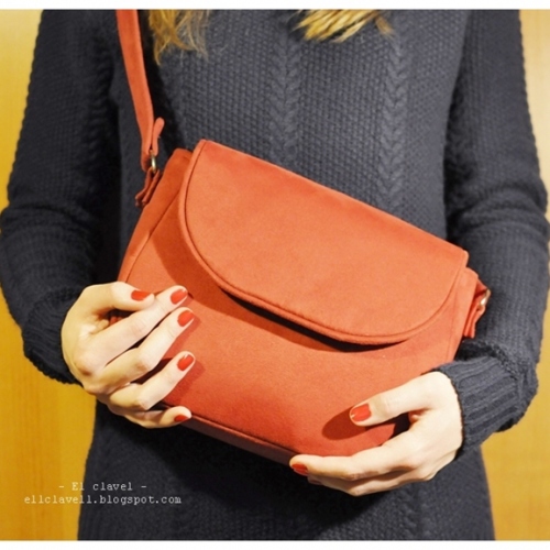 TOREBKA DAMSKA „MAGNOLIA”, CZYLI LISTONOSZKA ODSŁONA TRZECIA…